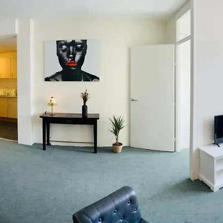 Shoreline Katwijk Апартаменты *